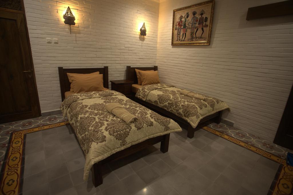 سليمان Satu Kayen Guest House المظهر الخارجي الصورة
