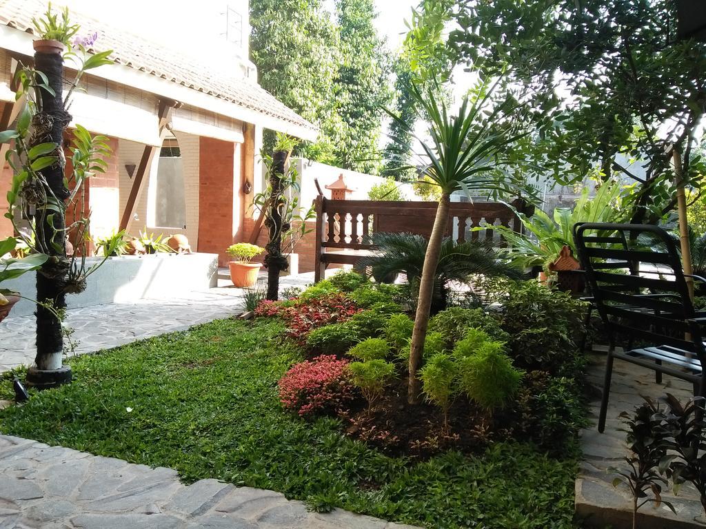 سليمان Satu Kayen Guest House المظهر الخارجي الصورة