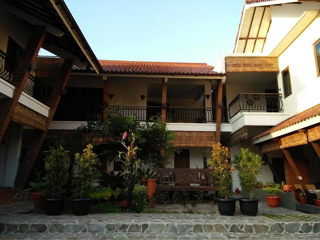 سليمان Satu Kayen Guest House المظهر الخارجي الصورة