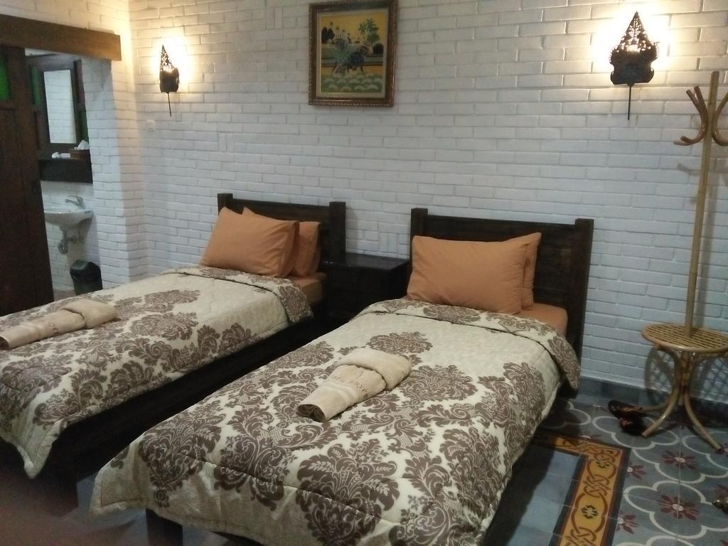 سليمان Satu Kayen Guest House المظهر الخارجي الصورة