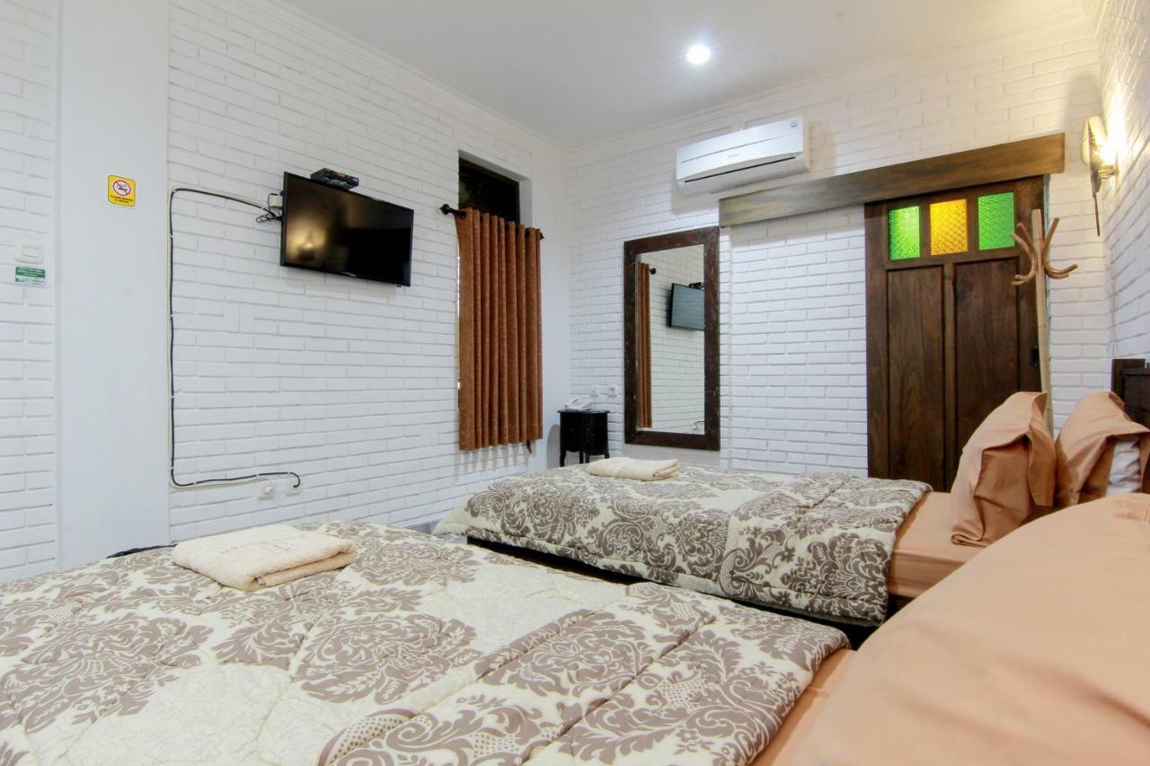 سليمان Satu Kayen Guest House المظهر الخارجي الصورة