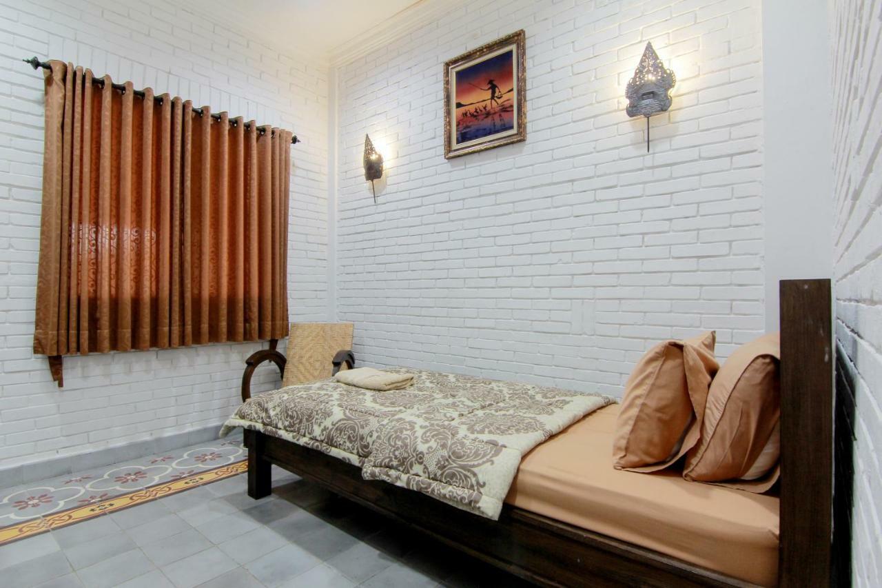 سليمان Satu Kayen Guest House المظهر الخارجي الصورة