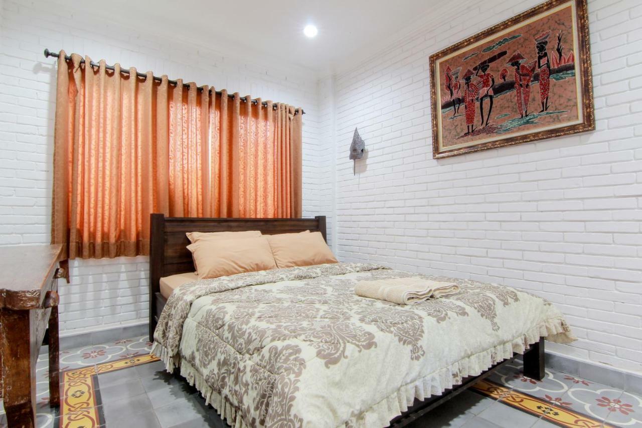 سليمان Satu Kayen Guest House المظهر الخارجي الصورة