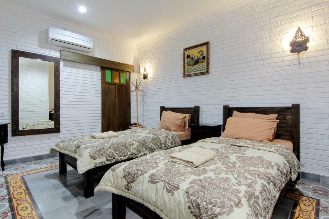 سليمان Satu Kayen Guest House المظهر الخارجي الصورة